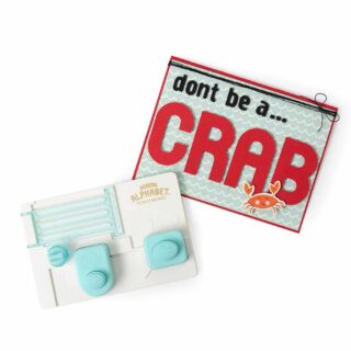 Perforadora de Letras Pequeñas We R Memory Keepers Mini Alphabet Punch Board Ejemplo