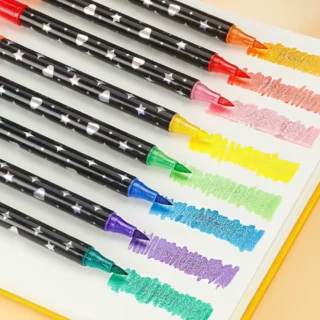 Marcadores Doble Punta Pincel, con Glitter, Keep Smiling, en Estuche de Plástico, Set de 12 Piezas (24 Colores) - Imagen 2